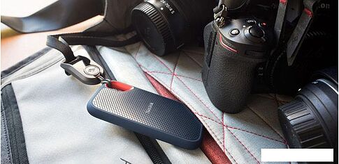 Внешний накопитель SanDisk Extreme V2 SDSSDE61-1T00-G25 1TB