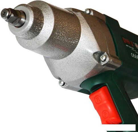 Ударный гайковерт DWT SS09-24
