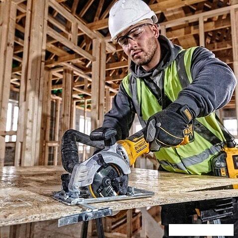 Дисковая (циркулярная) пила DeWalt DCS571N-XJ (без АКБ)