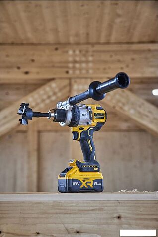 Ударная дрель-шуруповерт DeWalt DCD1007WW1T (с 1-им АКБ, кейс)