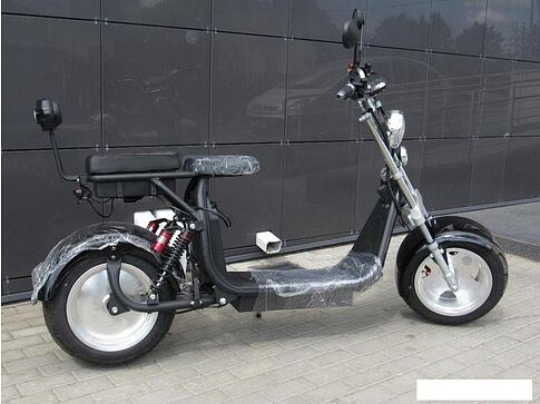 Электроскутер Yakama АР-Н008-3 (черный)