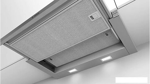 Кухонная вытяжка Bosch Serie 4 DFL064A52