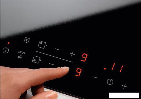 Варочная панель Electrolux EHF6346XOK