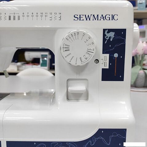 Электромеханическая швейная машина Leader Sewmagic