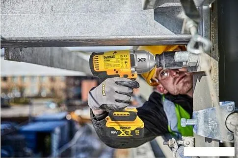 Гайковерт DeWalt DCF900N (без АКБ)