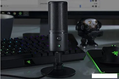 Микрофон Razer Seiren X