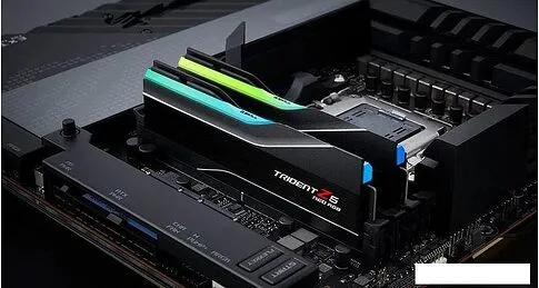 Оперативная память G.Skill Trident Z5 Neo RGB 2x16ГБ DDR5 6000МГц F5-6000J3038F16GX2-TZ5NR
