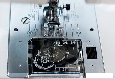 Швейная машина Janome ArtDecor 724A