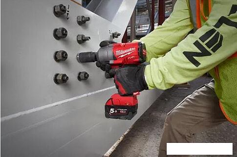 Ударный гайковерт Milwaukee M18 FHIWP12-0X Fuel 4933459692 (без АКБ, кейс)