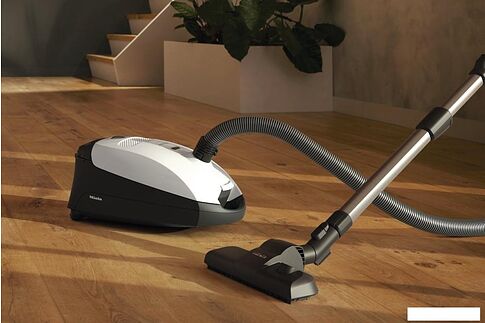 Пылесос Miele Classic C1 Flex SBAF5 (белый)