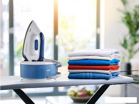 Утюг Braun IS2143 BL