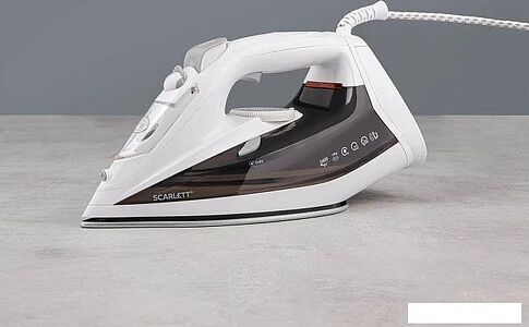 Утюг Scarlett SC-SI30K40