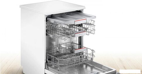 Отдельностоящая посудомоечная машина Bosch Serie 4 SMS4IMW62Q