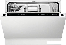 Встраиваемая посудомоечная машина Electrolux ESL2500RO