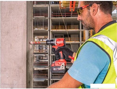 Ударная дрель-шуруповерт Milwaukee M18 M18BLPDRC-502C 4933492826 (с 2-мя АКБ 5 Ач, кейс)