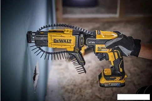Шуруповерт для гипсокартона DeWalt DCF620E1K (с 1-им АКБ 1.7 Ач, кейс)