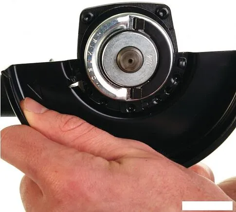 Угловая шлифмашина Milwaukee AG 10-125 EK [4933451220]