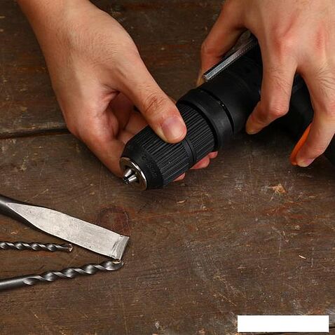 Перфоратор Deko ZKH1100 083-1008