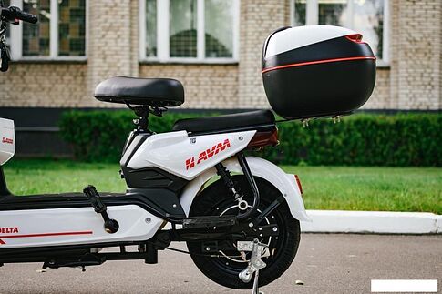 Электроскутер AVM Delta (белый)