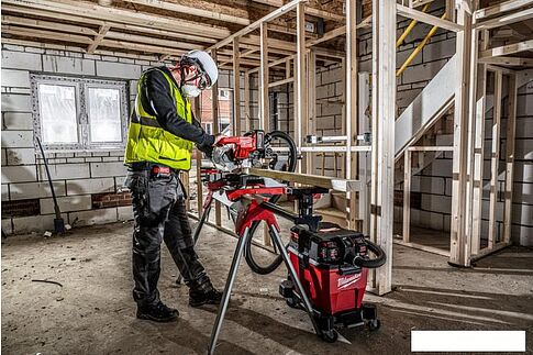 Пылесос Milwaukee M18 F2VC23L (без АКБ)