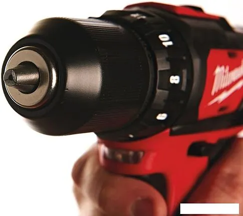 Дрель-шуруповерт Milwaukee M12 BDD-0 [4933441930]
