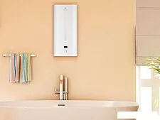 Водонагреватель Electrolux EWH 30 Centurio IQ 2.0