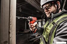 Винтоверт Milwaukee M12 FID2MC-202X Fuel 4933499462 (с 2-мя АКБ, кейс)