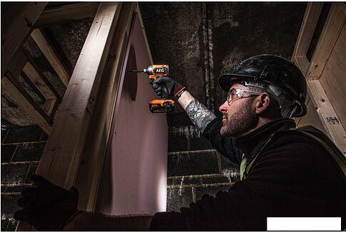 Винтоверт AEG Powertools BSS 18SBL2-0 4935480059 (без АКБ)