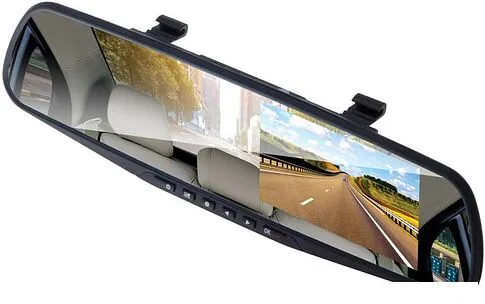 Автомобильный видеорегистратор Digma FreeDrive 303