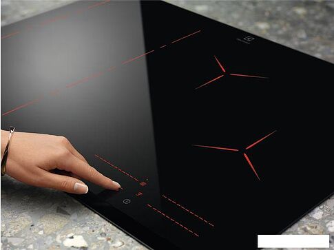 Варочная панель Electrolux EIP6446