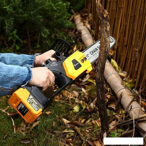 Аккумуляторная пила Deko DKCHS 20 085-2000 (с 2-мя АКБ)