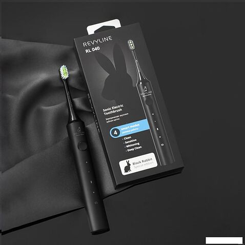 Электрическая зубная щетка Revyline RL 040 Black Rabbit Special Edition (черный)