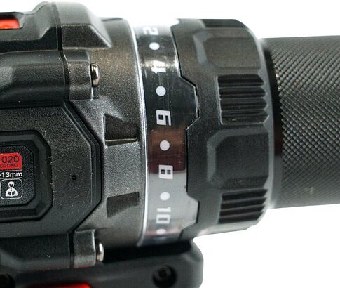 Дрель-шуруповерт TEH TDBL1020 (без АКБ)