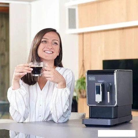 Эспрессо кофемашина Black & Decker BXCO1470E