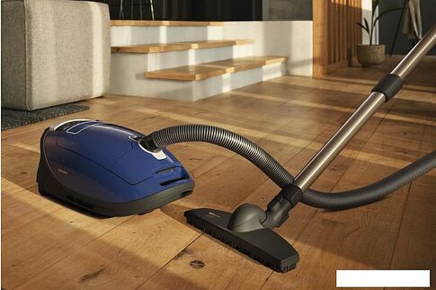 Пылесос Miele Complete C3 Parquet SGSF5 (синий)