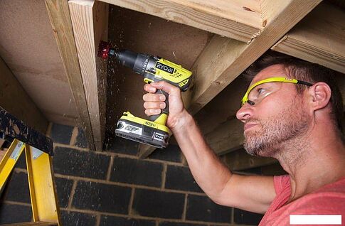 Дрель-шуруповерт Ryobi R18DD3-215S 5133003774 (с 2-мя АКБ, сумка)