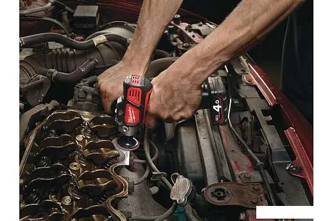 Полировальная машина Milwaukee M12 BPS-421X 4933447799 (с 2-мя АКБ, кейс)