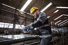 Винтоверт Bosch GDR 18V-215 Professional 06019N2020 (без АКБ)
