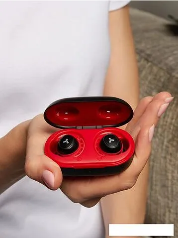 Наушники AccesStyle Fiesta TWS (черный/красный)