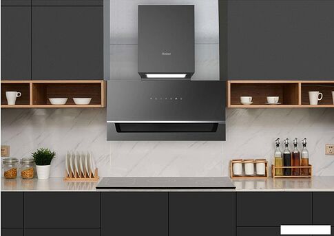 Кухонная вытяжка Haier HVX-W682CBX