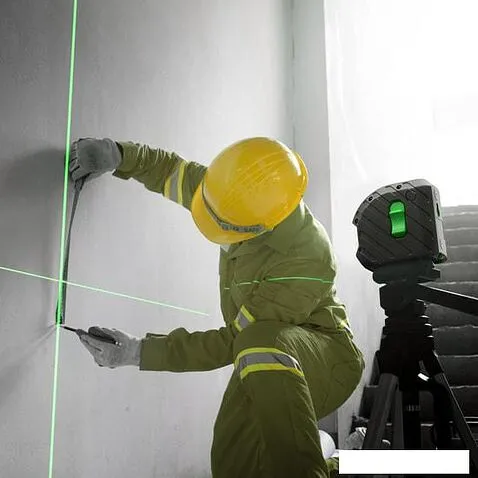 Лазерный нивелир ADA Instruments Armo 2D Green Professional Edition A00575