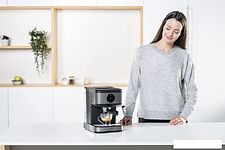 Рожковая помповая кофеварка Black & Decker BXCO850E