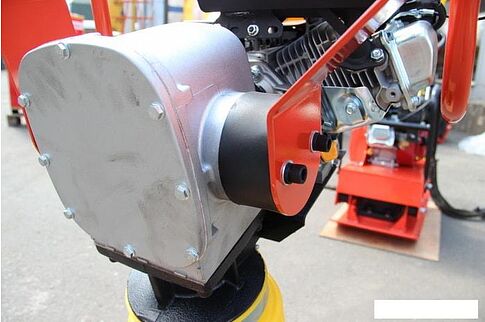 Виброплита Impulse VT80L