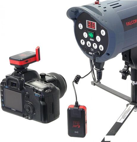 Система синхронизации Falcon Eyes FlashHunter 2.4 RFS-DC1