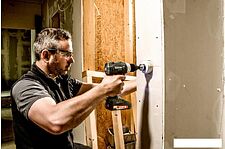 Дрель-шуруповерт Metabo BS 18 LT BL (без АКБ и кейса) Дрель-шуруповерт Metabo BS 18 LT BL (без АКБ и кейса)