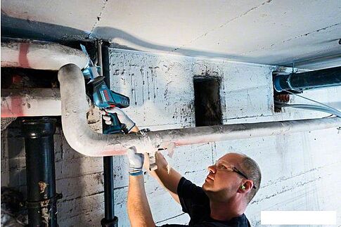 Сабельная пила Bosch GSA 18 V-LI C Professional [06016A5001]