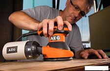 Эксцентриковая шлифмашина AEG EX 125 ES