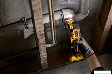 Реноватор DeWalt DCS353D2 (с 2-мя АКБ, кейс)