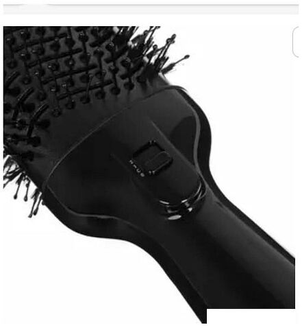 Фен-щетка StarWind SHB 7760