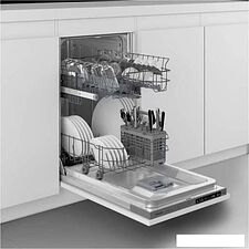 Встраиваемая посудомоечная машина Hotpoint-Ariston HIS 1C69 Встраиваемая посудомоечная машина Hotpoint-Ariston HIS 1C69